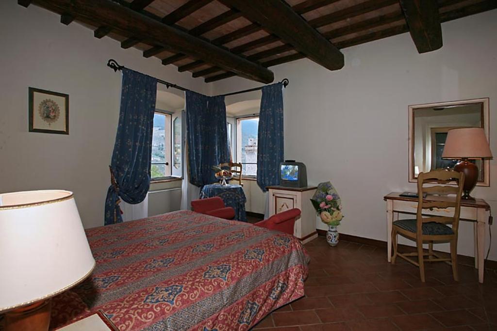 Antica Dimora Alla Rocca Trevi Bagian luar foto
